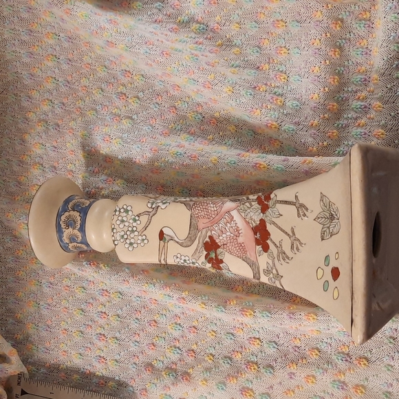 Beautiful hand painted candle holder great accent piece Chinese porcelain - Picture 4 of 6